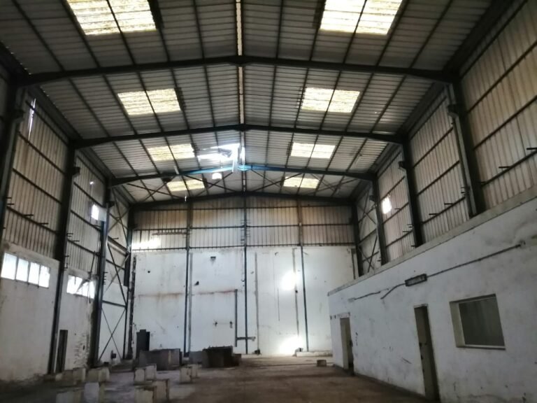 Local industriel à vendre – 1 500 m² – Bd Ahl Lghalam